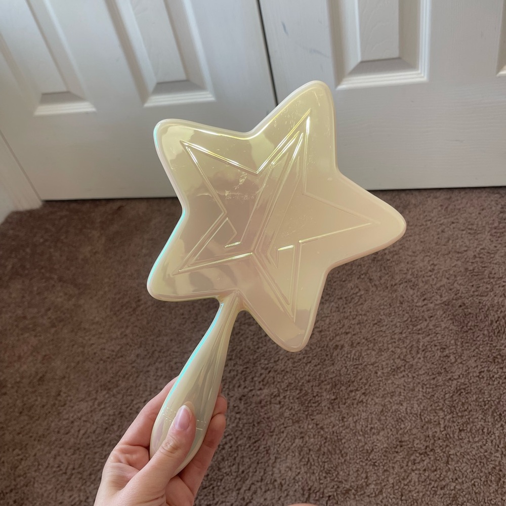 Jeffree Star Star-Shaped Mirror in Iridescent Cream
